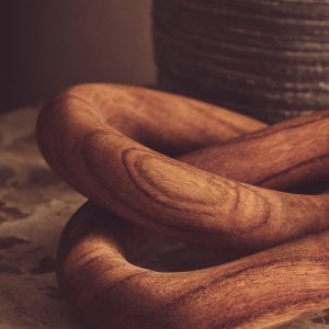 Cala Brown Wood 2 Link Chain Decor